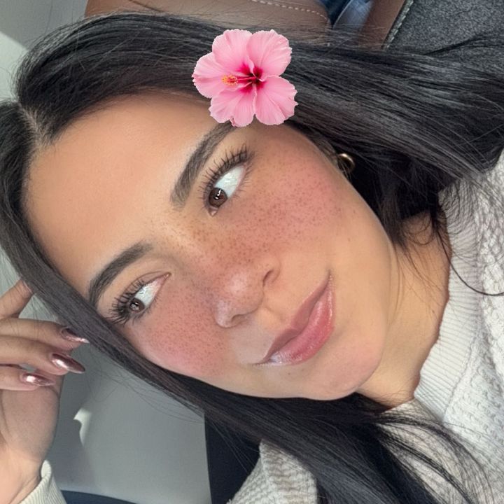Profile Picture of Melany (@yoha_ni) on Tiktok