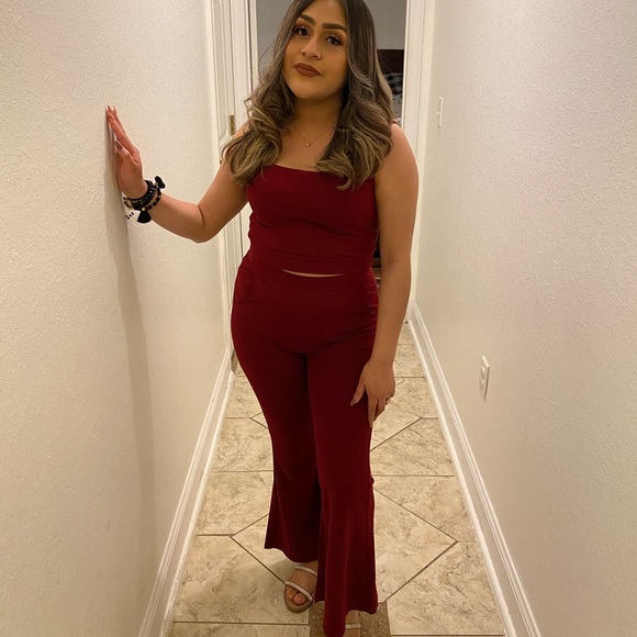 Profile Picture of Jessica Nestor (@jessicanestor10) on Poshmark