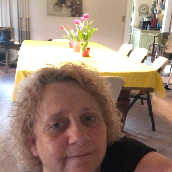 Profile Picture of Kathy Mikos (@kathymikos) on Poshmark