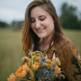 Profile Picture of Hannah Thiessen (@hannahthiessen) on Pinterest