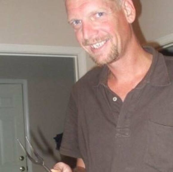 Profile Picture of Robert Breen (@breensgreen) on Poshmark