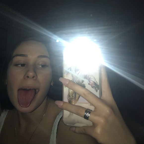 Gabriella Renovato - Poshmark Profile Picture of Gabriella Renovato (@gabrriiellaaa) on Poshmark