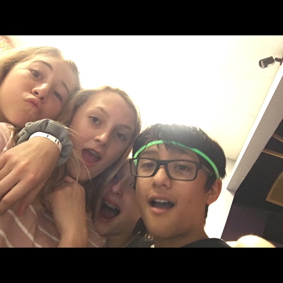 Profile Picture of Carly Kitzinger (@carlykitzinger) on Poshmark