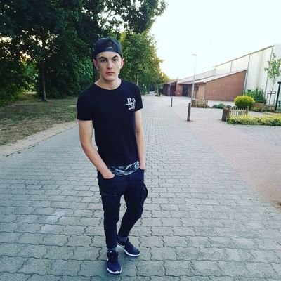 Profile Picture of Dinu Daniel (@DinuDan08375062) on Twitter