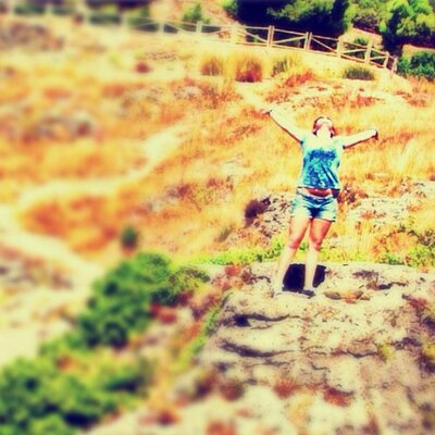 Profile Picture of Whitney Huff (@WhitHuff1016) on Twitter