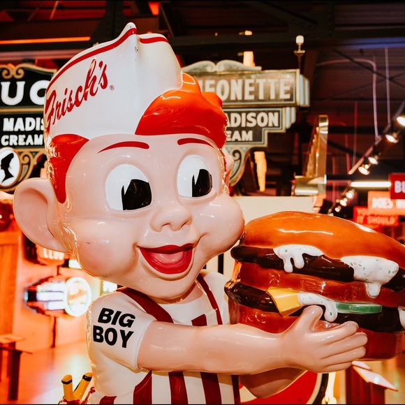 Profile Picture of Amanda Chambers (@janebuxom) on Poshmark