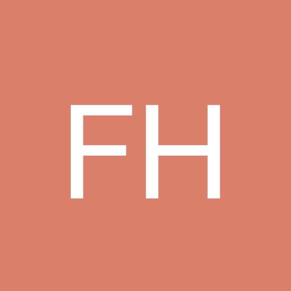 Profile Picture of Faith Haberer (@hopefullyfaithh) on Poshmark