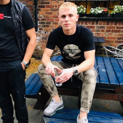 Profile Picture of Aaron Elliott (@aaronelliott8) on Twitter