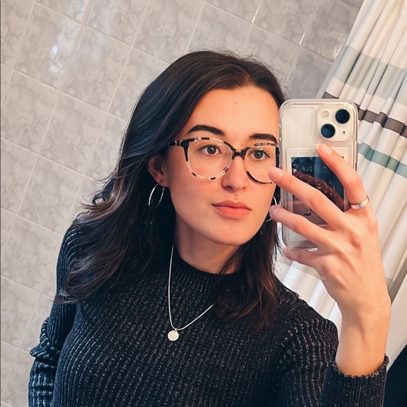 Profile Picture of Liz Rocchetti (@libbs_closet) on Poshmark