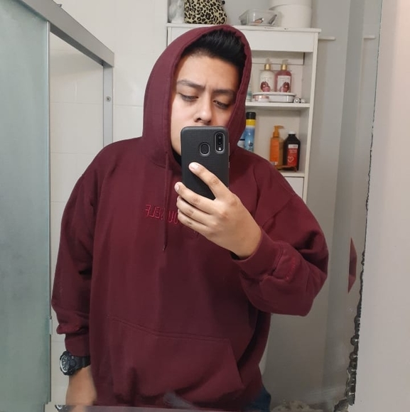 Profile Picture of Bryan Gomez (@bryangomez837) on Poshmark