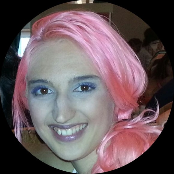 Profile Picture of Jacqueline Devaney (@sewmyuniverse) on Poshmark