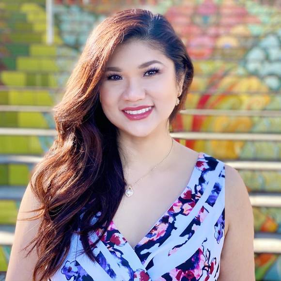 Profile Picture of Fiona Caliboso (@fionacal) on Poshmark