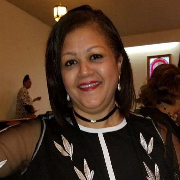 Profile Picture of Danette Depina (@depinad2) on Poshmark