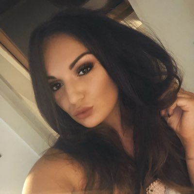 Profile Picture of Faye Reynolds (@fayebies) on Twitter