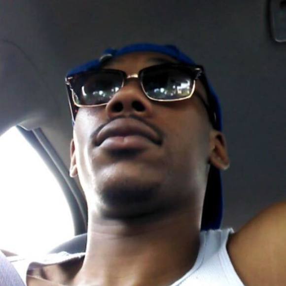 Profile Picture of Devante Cooper (@devantecoop) on Poshmark