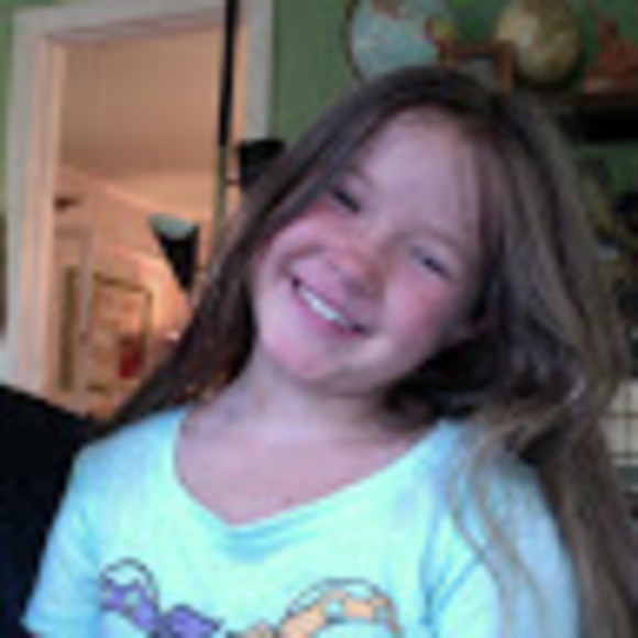 Profile Picture of Ava Reid (@ava_reid) on Poshmark