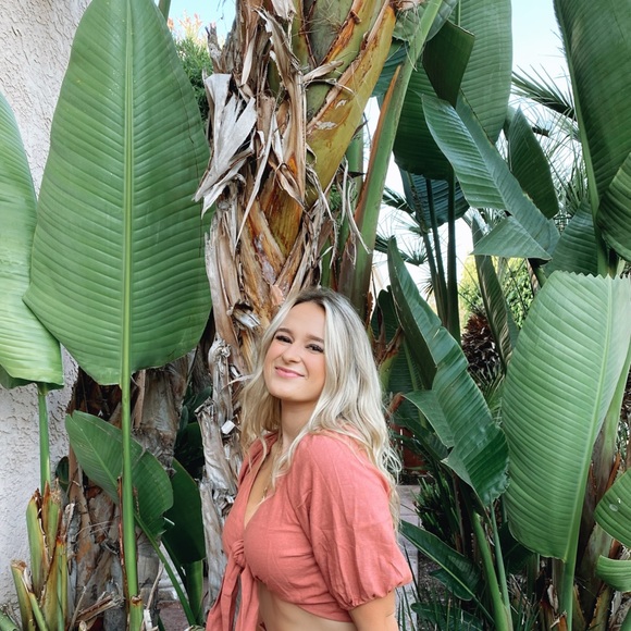 Profile Picture of Jordan Lockrem (@jordanlockrem) on Poshmark
