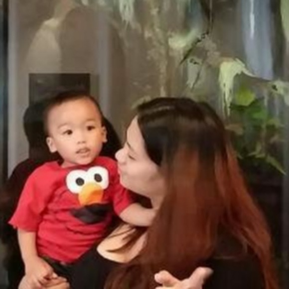 Profile Picture of Kristine Volante (@kristinevolante) on Poshmark