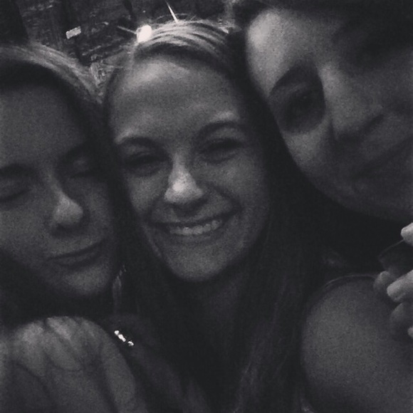 Profile Picture of Miranda Harig (@murrrharig) on Poshmark