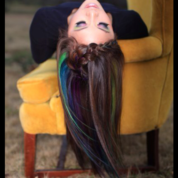 Profile Picture of Beth Matthews (@bethmatthews) on Poshmark