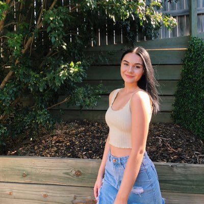 Profile Picture of Chloe Anderson Jeffs (@cowboycloe) on Twitter