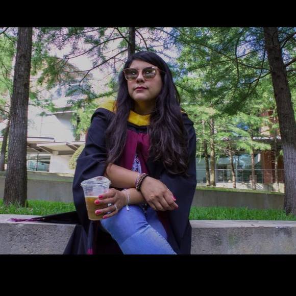 Profile Picture of Abby Mateus (@abby_1119) on Poshmark