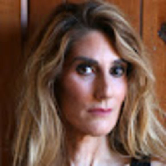 Profile Picture of Kerrie Droban (@kdroban) on Poshmark