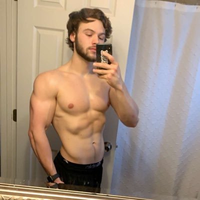 Profile Picture of Bert (@alex_bowling11) on Twitter