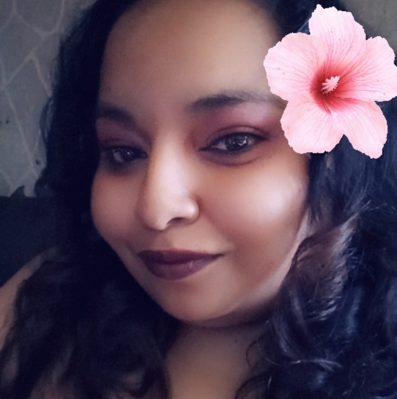 Stephanie Rosalez - Poshmark Profile Picture of Stephanie Rosalez (@rosastephanie69) on Poshmark