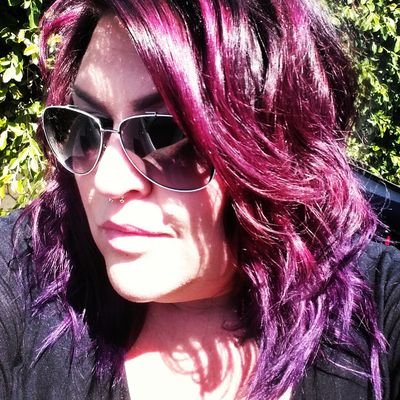 Profile Picture of Tina Erwin (@tinadoeshair) on Twitter