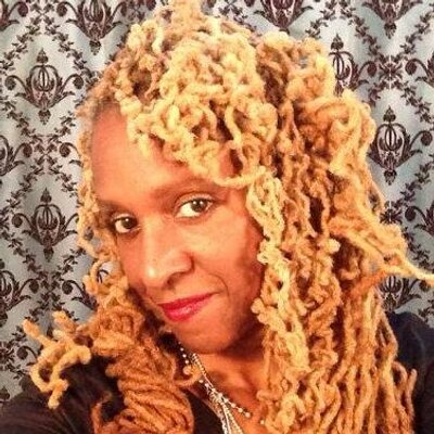 Profile Picture of Robin L H James (@fabriclyrobin) on Twitter