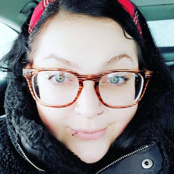 Profile Picture of Jenna Mckinnon (@gemstar2234) on Poshmark