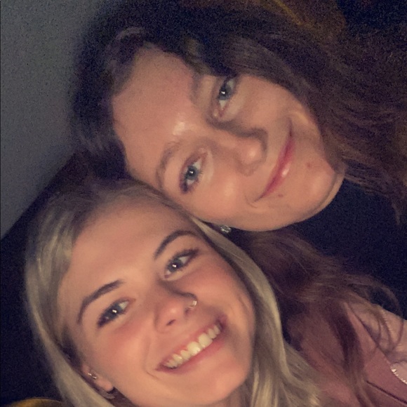 Profile Picture of Josie Oftedahl (@jloftedahl) on Poshmark