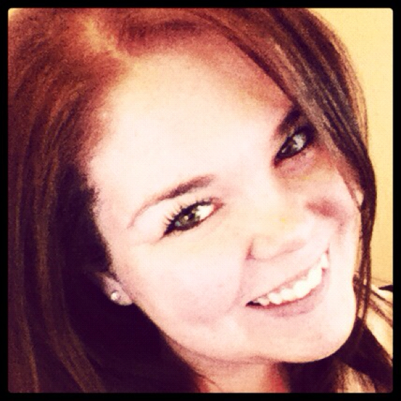 Profile Picture of Sherry Grizzle (@shegrizzle) on Poshmark