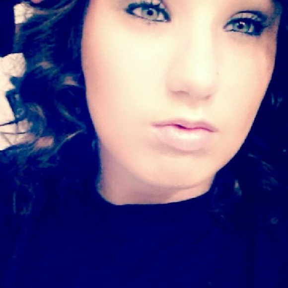 Profile Picture of Kylee Jackson (@elizabeth6715) on Poshmark