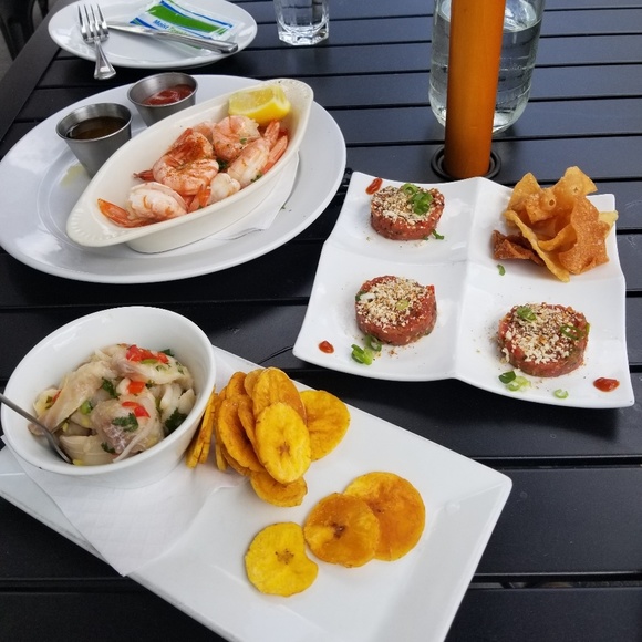 Profile Picture of Thomas Rahill (@tomra77) on Poshmark