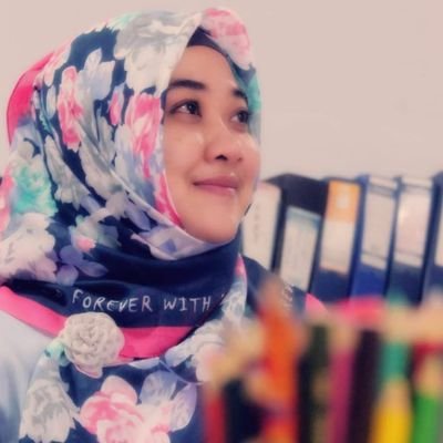 Profile Picture of Evy Risyani Padly (@@vypadly) on Twitter