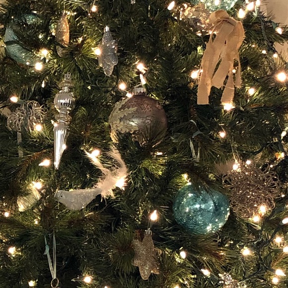 Profile Picture of Leigh Stitham (@stithaml) on Poshmark