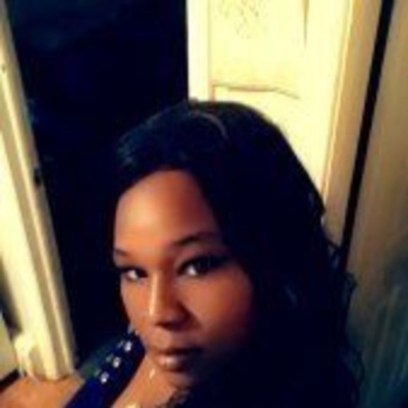 Profile Picture of Tara Addison (@tinkerbella279) on Poshmark