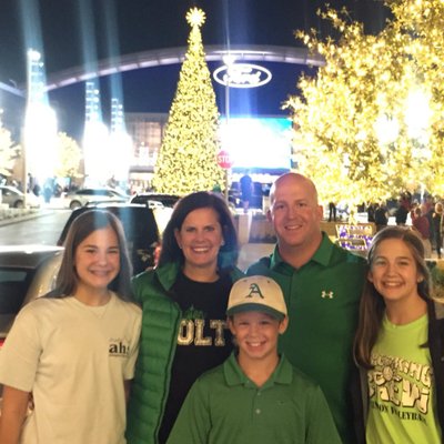 Profile Picture of Carl Cravens (@CarlCravens1) on Twitter