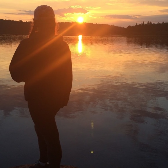 Profile Picture of Aimee St. pierre (@aimes2002) on Poshmark