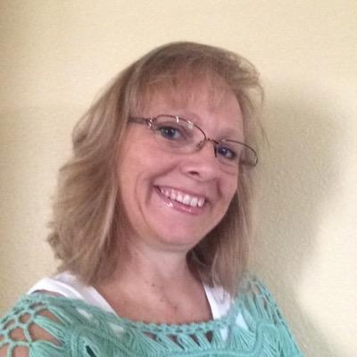 Profile Picture of Dawn Cody (@gingercatrugs) on Twitter