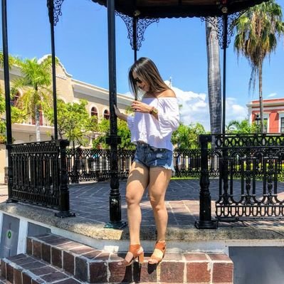 Profile Picture of Fernanda Quintero (@FerQuinteroLinn) on Twitter