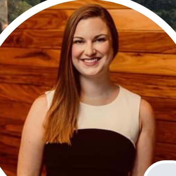 Profile Picture of Annie Kaefer (@zdaelover) on Poshmark