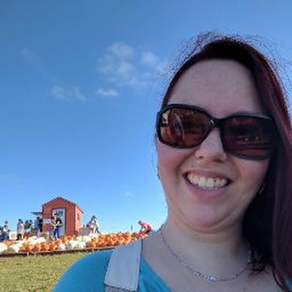 Profile Picture of Dorothy Schetzel (@dquestor124) on Poshmark