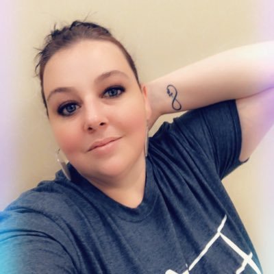 Profile Picture of April Narron (@narron_april) on Twitter