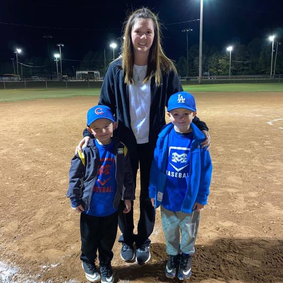 Profile Picture of Christen Kiefert (@christen1987) on Poshmark