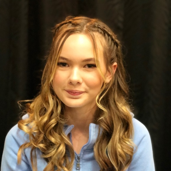 Profile Picture of Kattie Cramblet (@_kattielynne_) on Poshmark