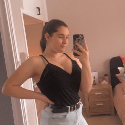 Profile Picture of Ella Moore (@ellamoore06_) on Twitter