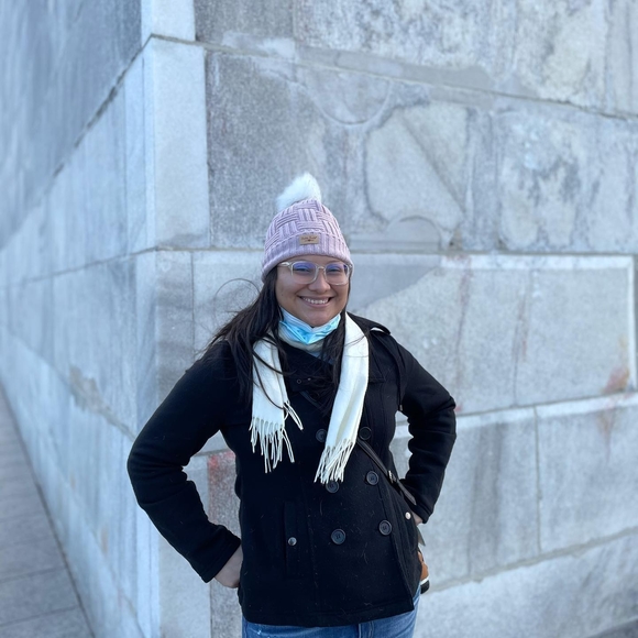 Profile Picture of Iris gabriela Del cid (@iris41597) on Poshmark
